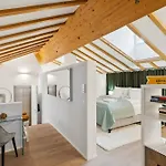 Old Town Diamond Penthouse Ac Private Rooftop