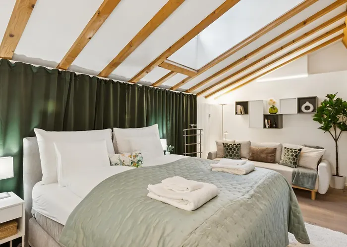 Old Town Diamond Penthouse Ac Private Rooftop Apartment *