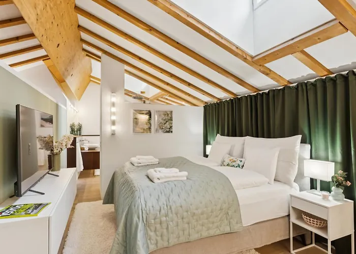 Old Town Diamond Penthouse Private Rooftop