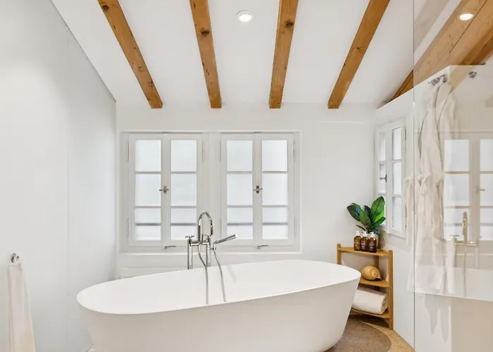 Old Town Diamond Penthouse Ac Private Rooftop *